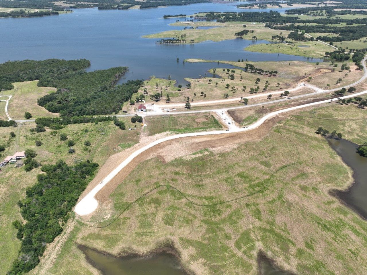 Aerial view of the Five Points community on Bois d'Arc Lake